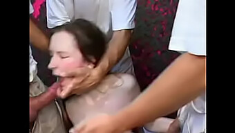 Adolescenta (18+) Primește Anal Și Creampie Într-Un Videoclip Complet