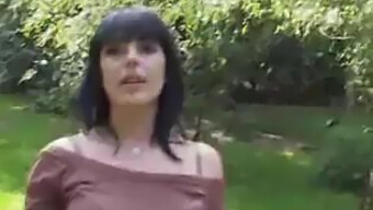 Morena De Grandes Tetas Naturales Se Lo Saca Todo En La Calle