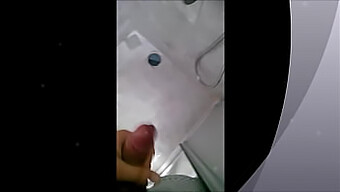 Έφηβη (18+) Παίρνει Ένα Cumshot Στο Pov