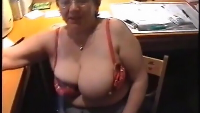 Abuela Alemana Puta Traga Semen En Hd